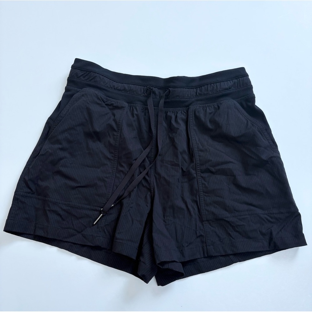Lululemon Dance Studio Shorts Size 6 Black